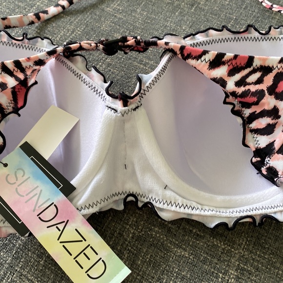 2 For $10 Sundazed Cheetah Print Ruffle Trim Bikini Top - Picture 5 of 5